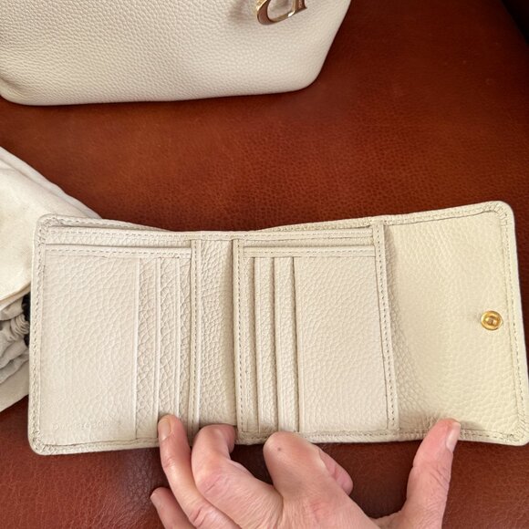 Dooney & Bourke Cream Leather Pebble Grain Handle Tote Bag + Matching Wallet - Picture 15 of 15